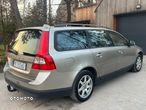 Volvo V70 2.0 Momentum - 5