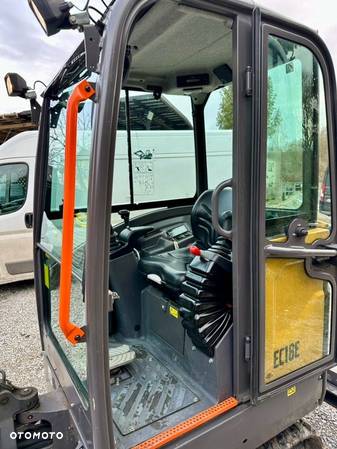 Volvo EC18E Salon Polska 415mth Jeden właściciel - 16