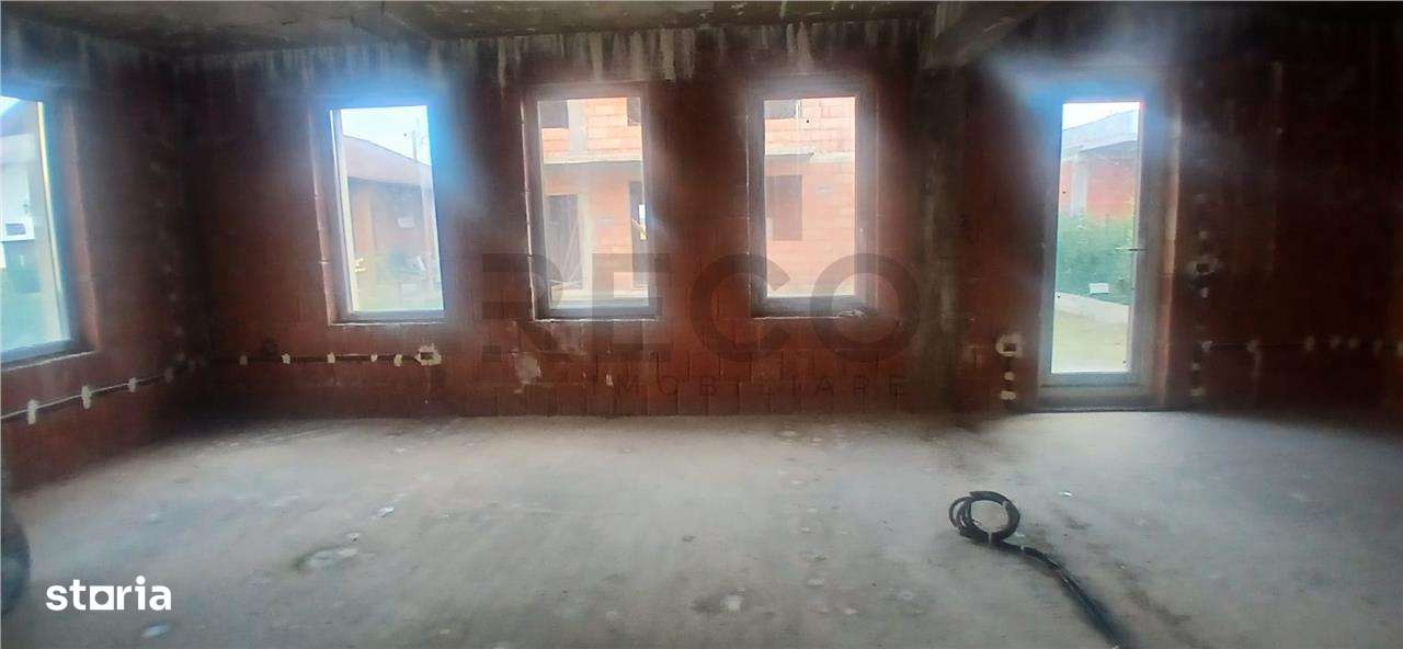 Casa la rosu in Cihei - Imagine principală: 5/9