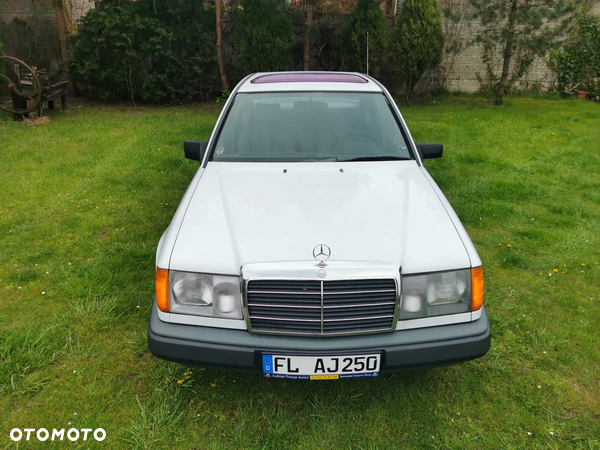 Mercedes-Benz W124 (1984-1993) - 10