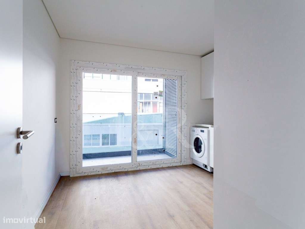 Penthouse T4 com terraço e estacionamento em Cacilhas, Almada - Grande imagem: 4/33