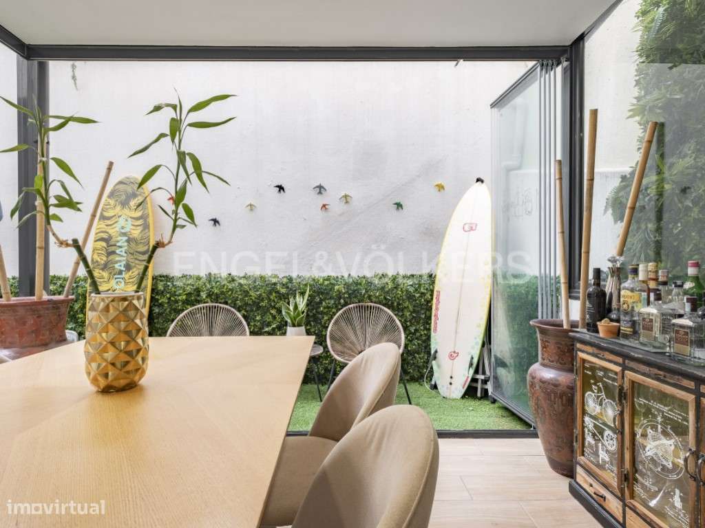 T4 remodelado com terraço e jardim Anjos / Arroios-4