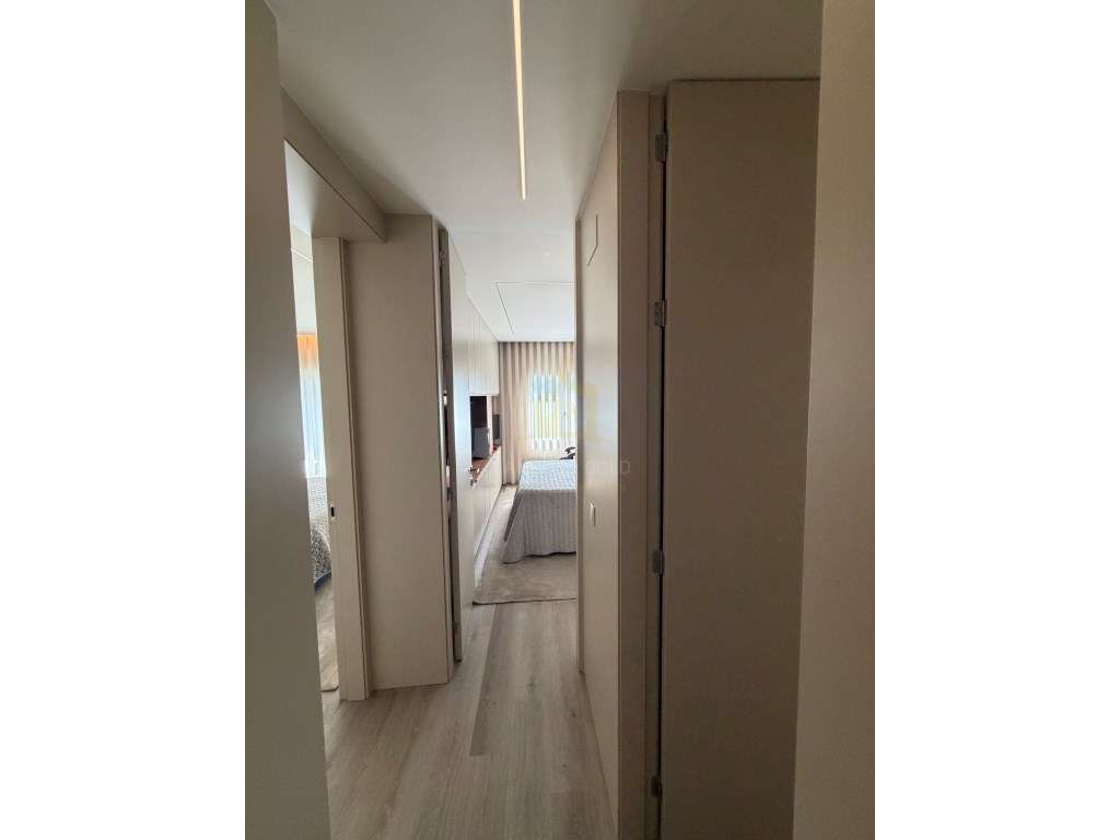 Elegância e Conforto: Magnífico T3 OpenSpace com Suite-14