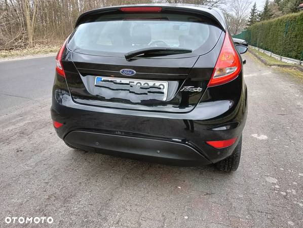 Ford Fiesta 1.25 Celebration - 8