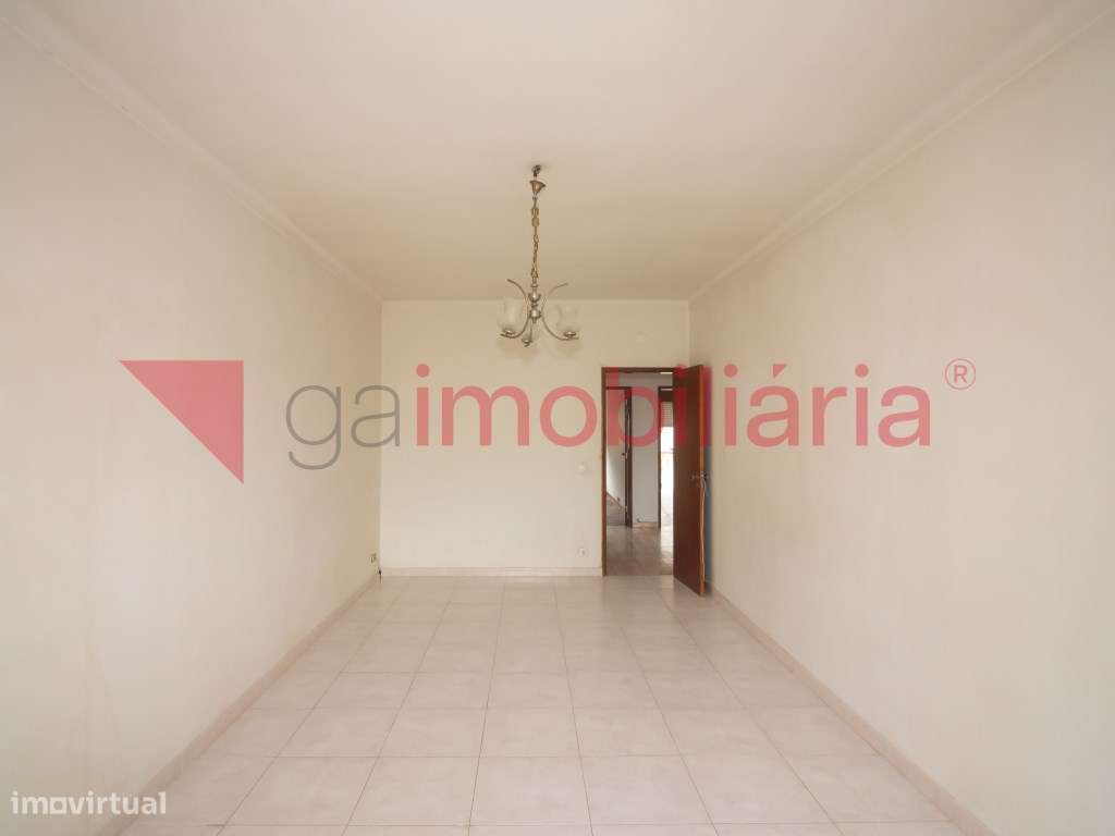 Apartamento T2 Centro Cartaxo-13