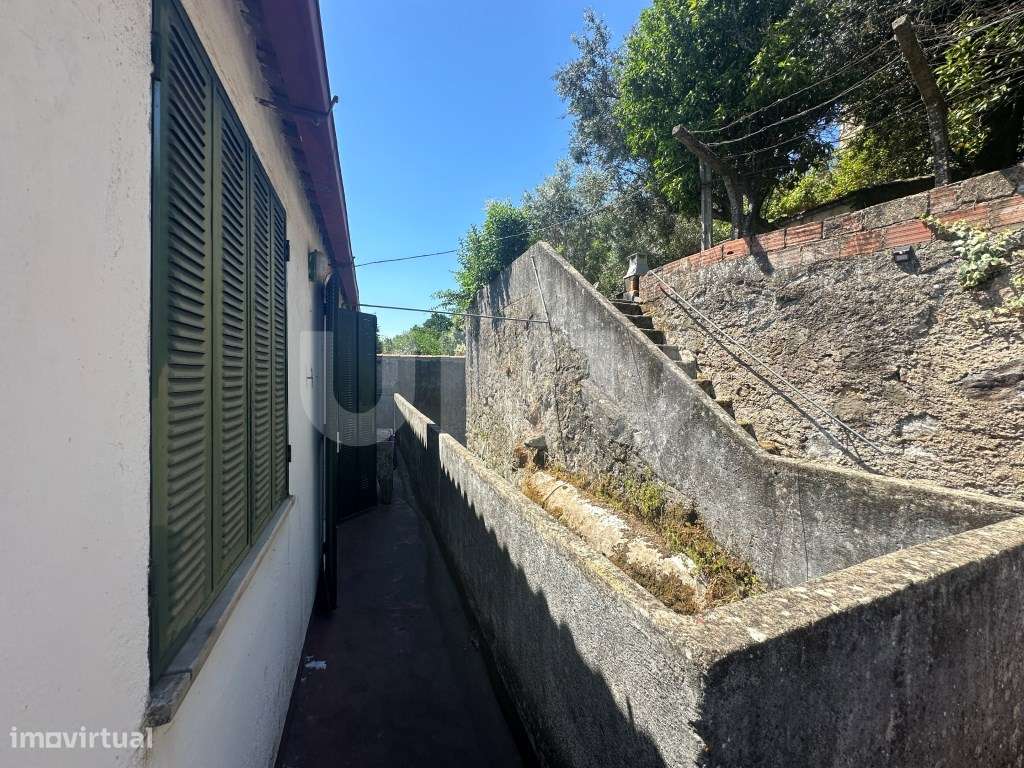 Apartamento T4 com Terraço e Logradouro - Zona Histórica-7