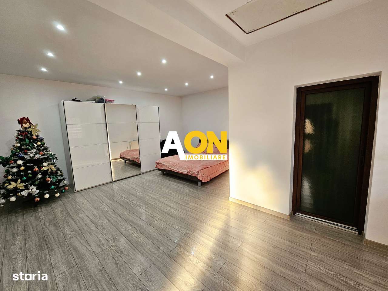 Casă 4 camere, renovată, mobilată, utilată, 410 mp teren, zona Centru - Imagine principală: 5/17