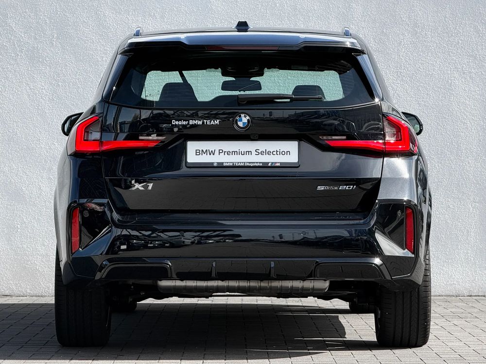BMW X1 sDrive20i M Sportpaket 1.5 Benzyna 170 KM — zdjęcie 5