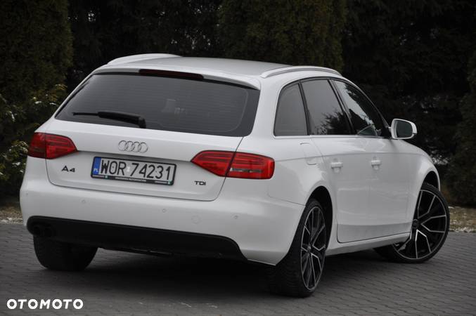 Audi A4 Avant 2.0 TDI DPF Ambiente - 13