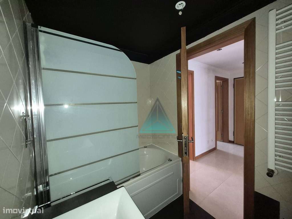 Apartamento T2 em Qta Vale Flor de Baixo, Feijó-8