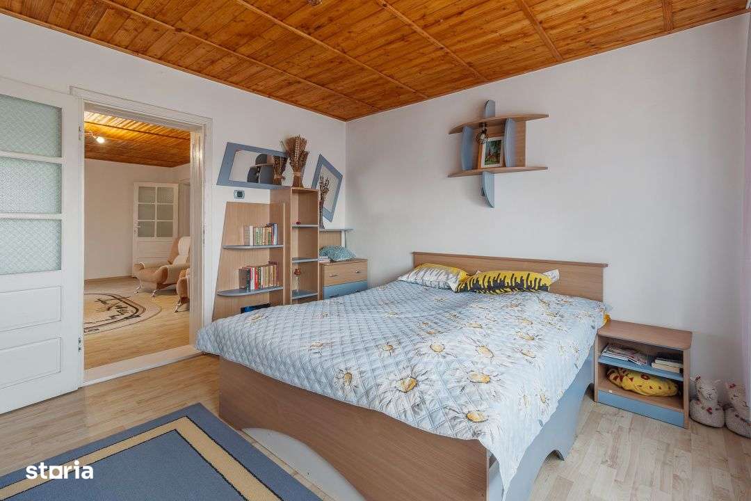 Casa spatioasa P+E, Santaul Mic com. Bors-16