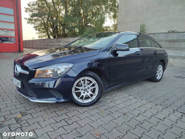 Mercedes-Benz CLA Shooting Brake 180 d - 8