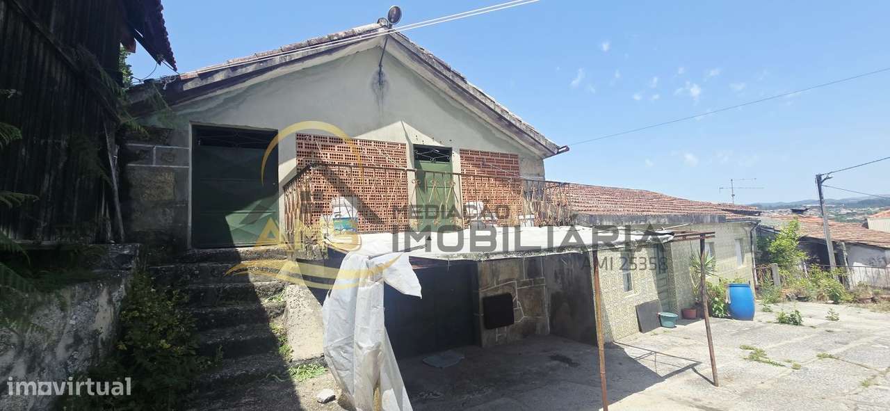 QUINTA A DOIS PAÇOS DA CIDADE COM 2,5ha-6