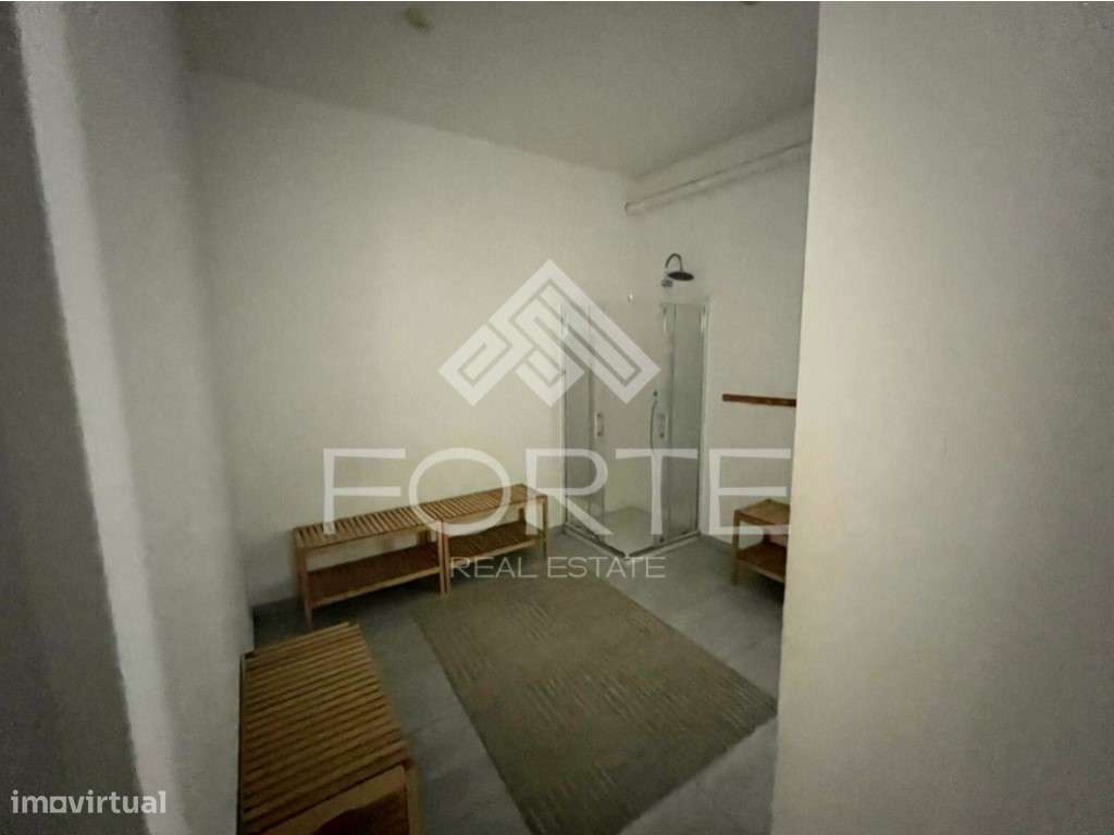 Espaço Comercial c/ armazém-9