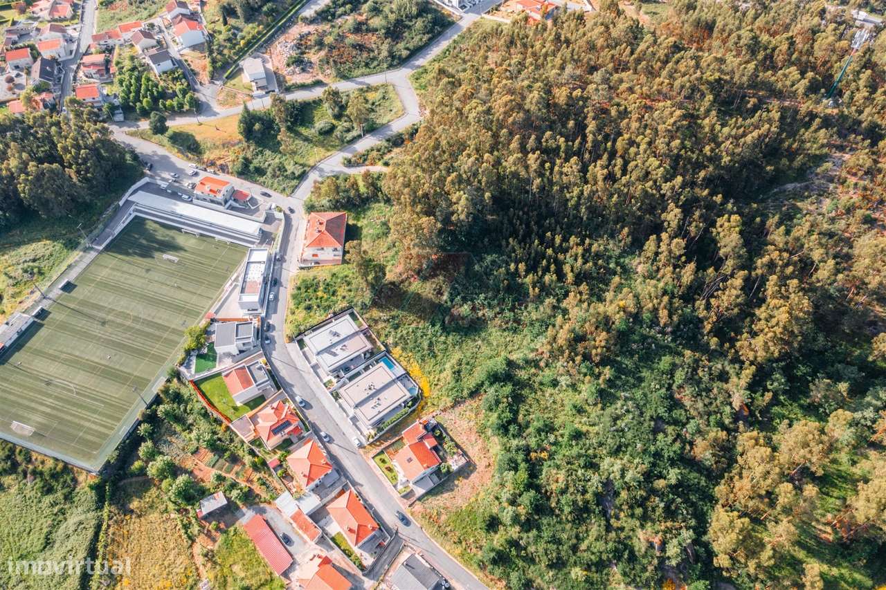 TERRENO COM VIABILIDADE DE CONSTRUÇÃO PARA 4 MORADIAS! - Grande imagem: 5/15