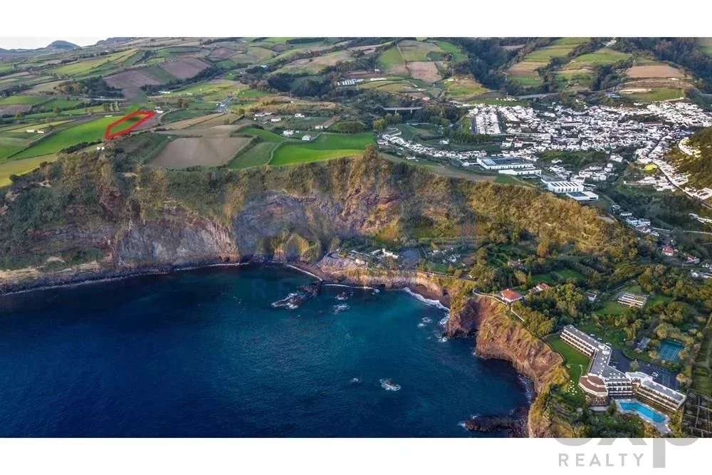 Terreno com Vista Mar e Montanha - Grande imagem: 5/12