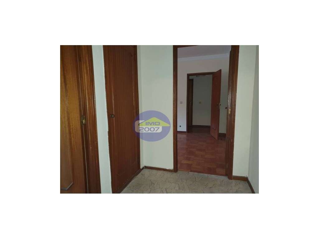 Apartamento T2 em Oliveira do Douro - Grande imagem: 5/16