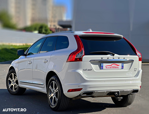 Volvo XC 60 D4 AWD Geartronic Momentum - 17