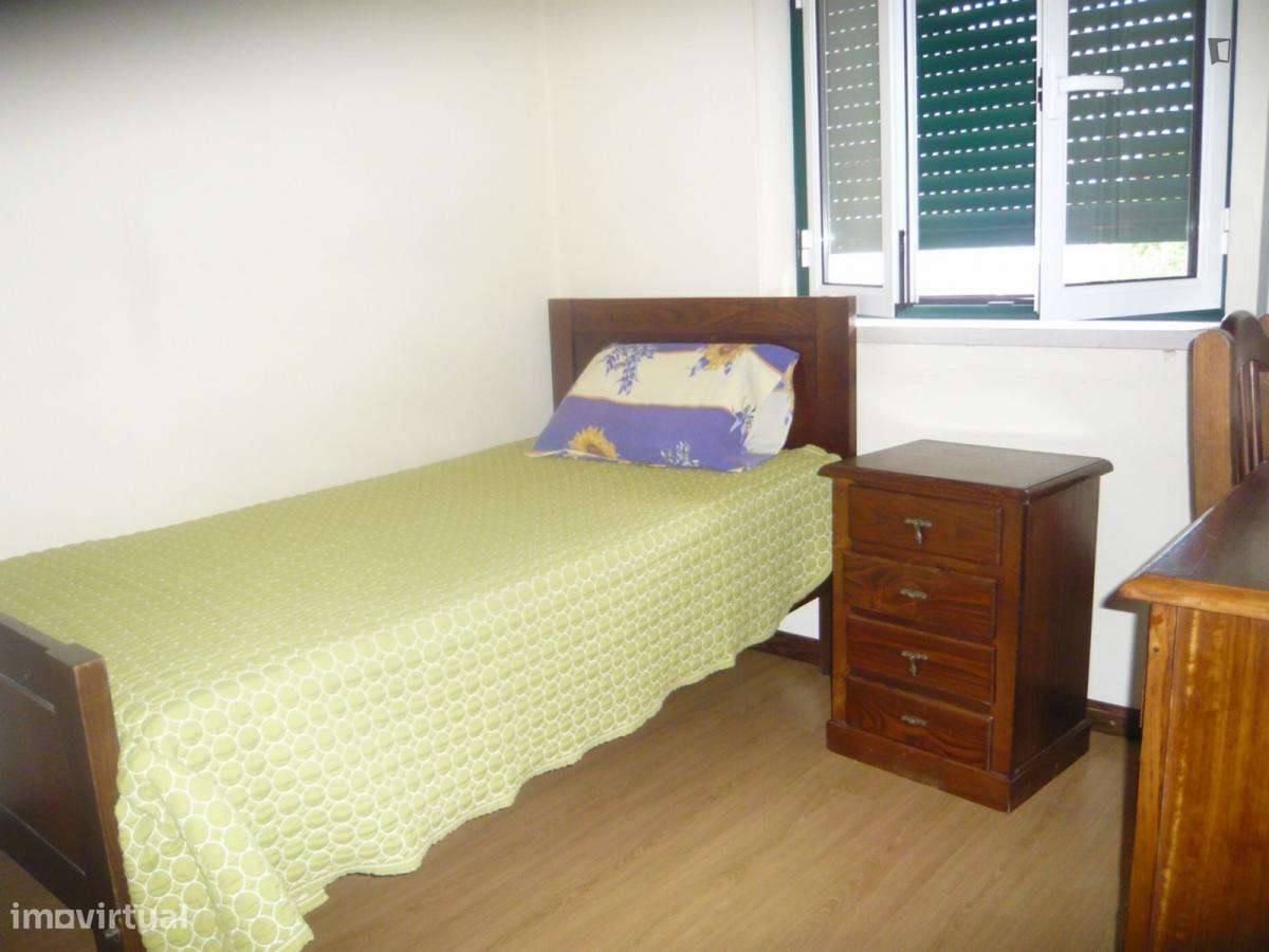 Apartamento com 2 quartos - localizado em Montes Claros Coimbra - Grande imagem: 3/13