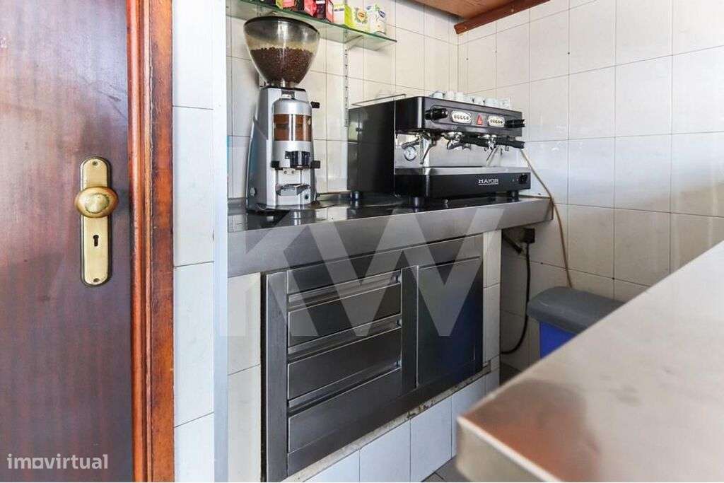 Trespasse em pleno funcionamento de pastelaria | 170m2 com terraço de - Grande imagem: 5/30