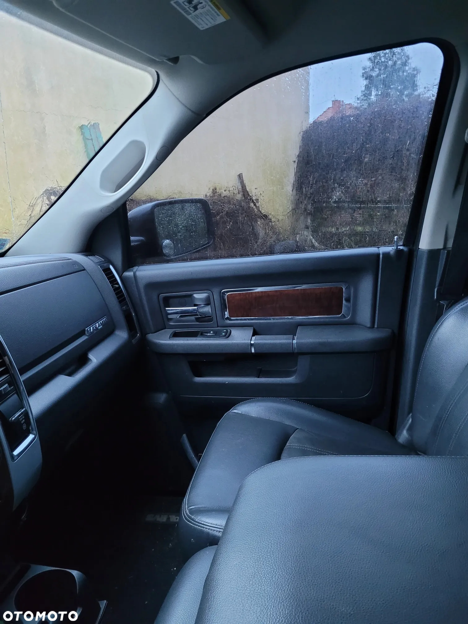 Dodge RAM 1500 5.7 4x4 - 25