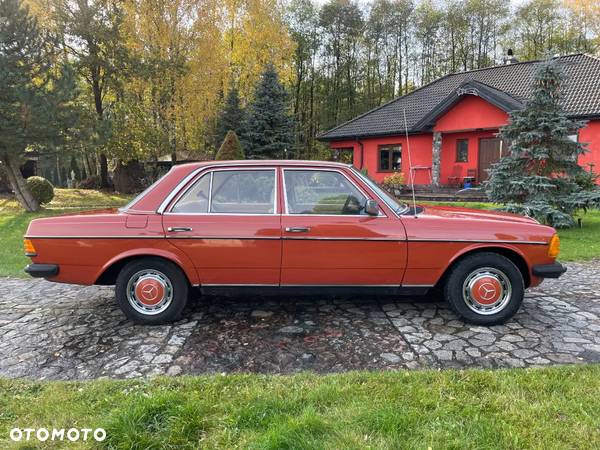 Mercedes-Benz W123 - 11