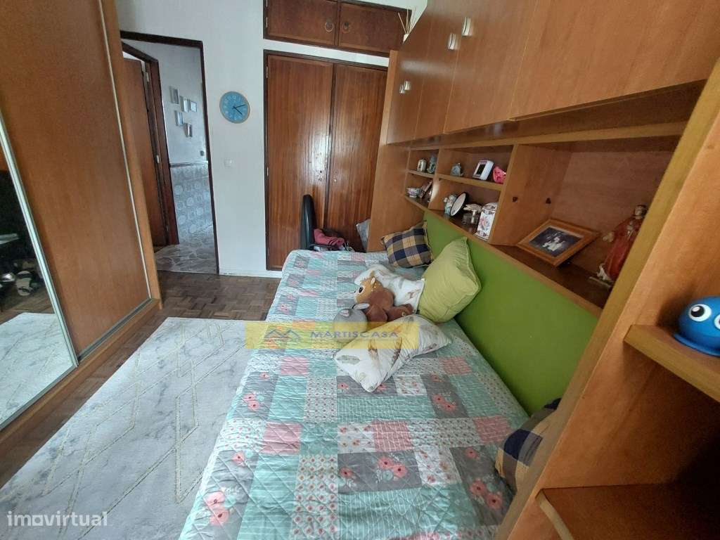 Apartamento 3 assoalhadas c/ varanda e arrecadação Serra das Minas ...-17