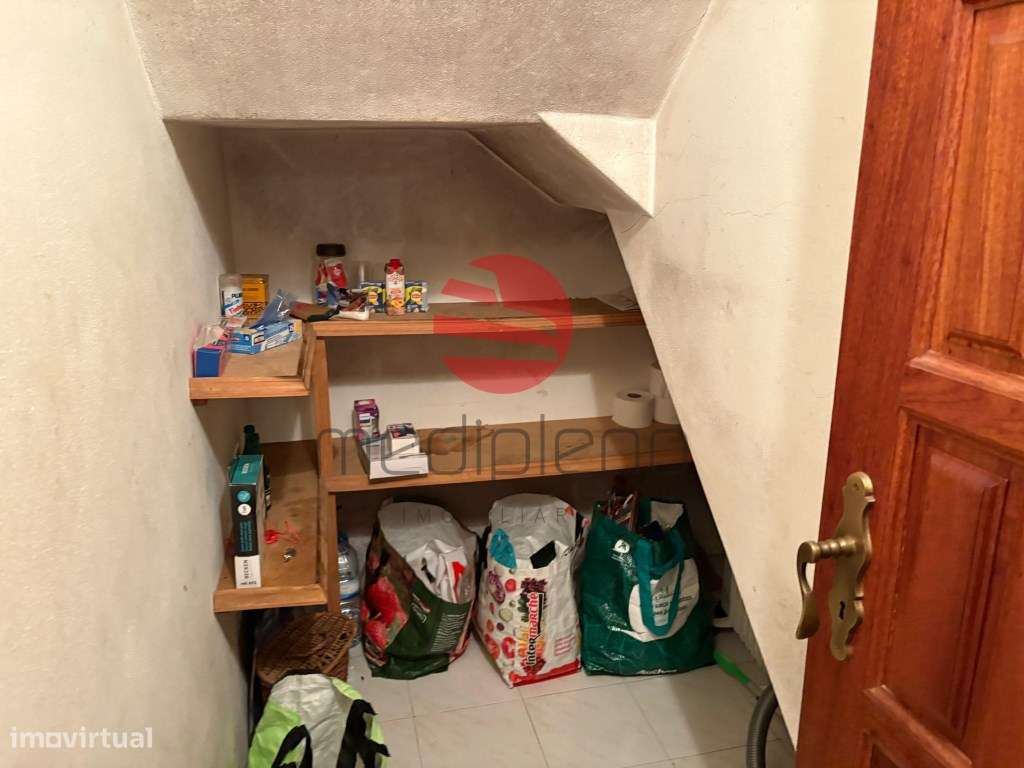 Moradia Bi-Familiar T8 Venda Moimenta da Beira-29