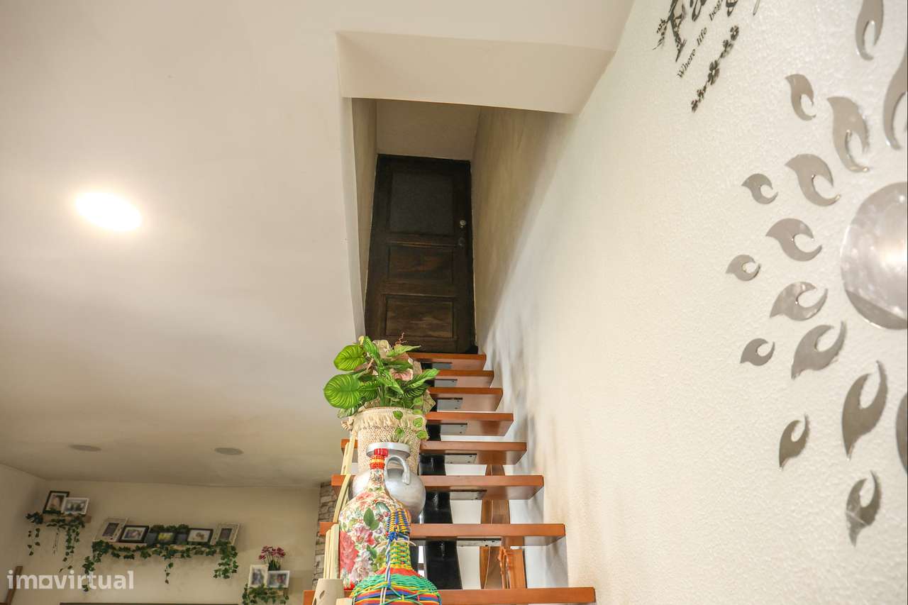 Moradia T3 Renovada em Canidelo-14