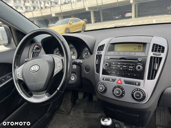 Kia Ceed - 3