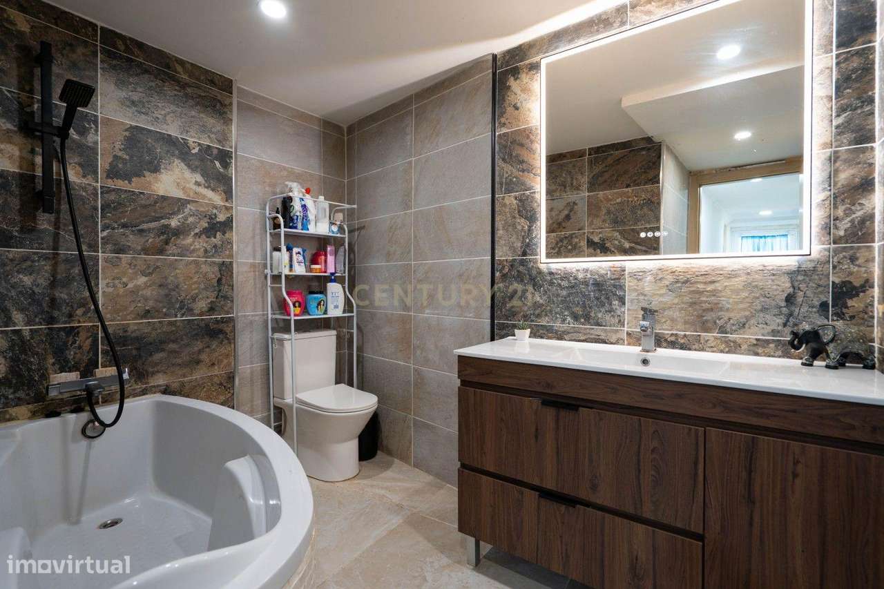 Casa Moderna em Lousã com 3 Quartos e 3 Casas de Banho - Grande imagem: 2/45