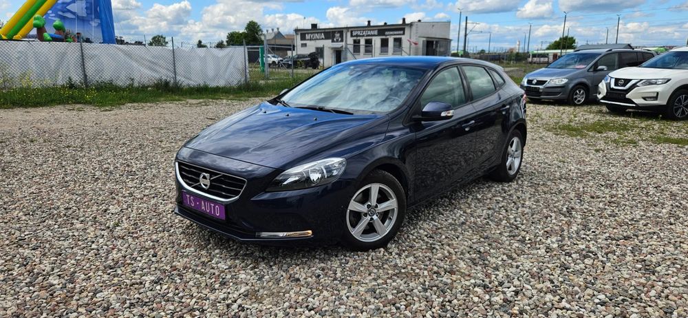 Volvo V40 II T3 2013