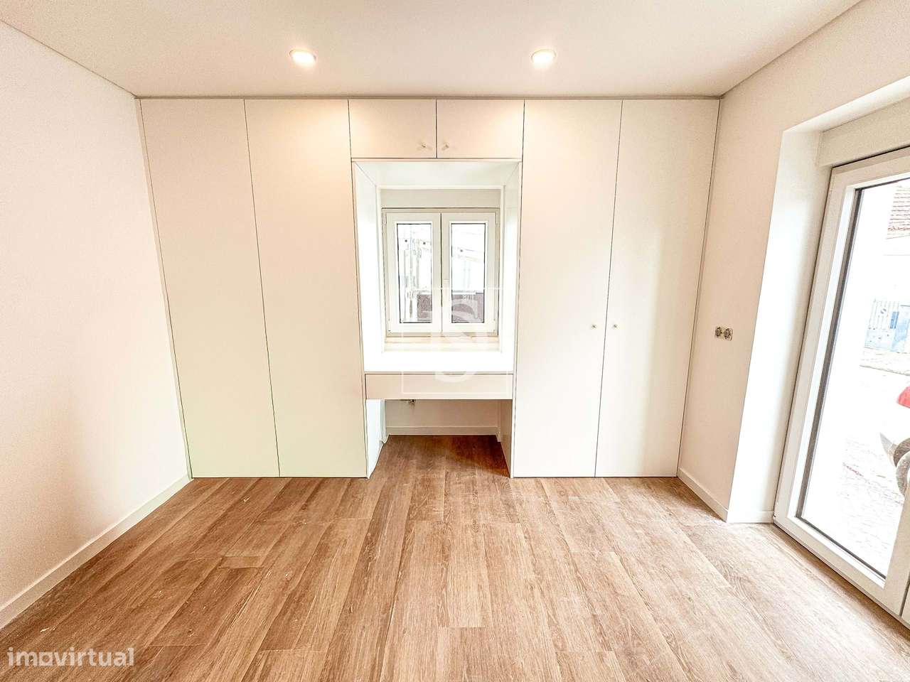 Andar de Moradia T3 situado no R/C - Renovado no Planalto de Santarém - Grande imagem: 2/17