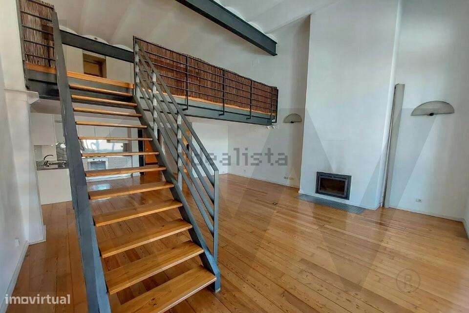 EXCLUSIVO LOFT T1 DUPLEX | ESTACIONAMENTO + ARRECADAÇÃO LISBOA JUNTO A - Grande imagem: 4/24
