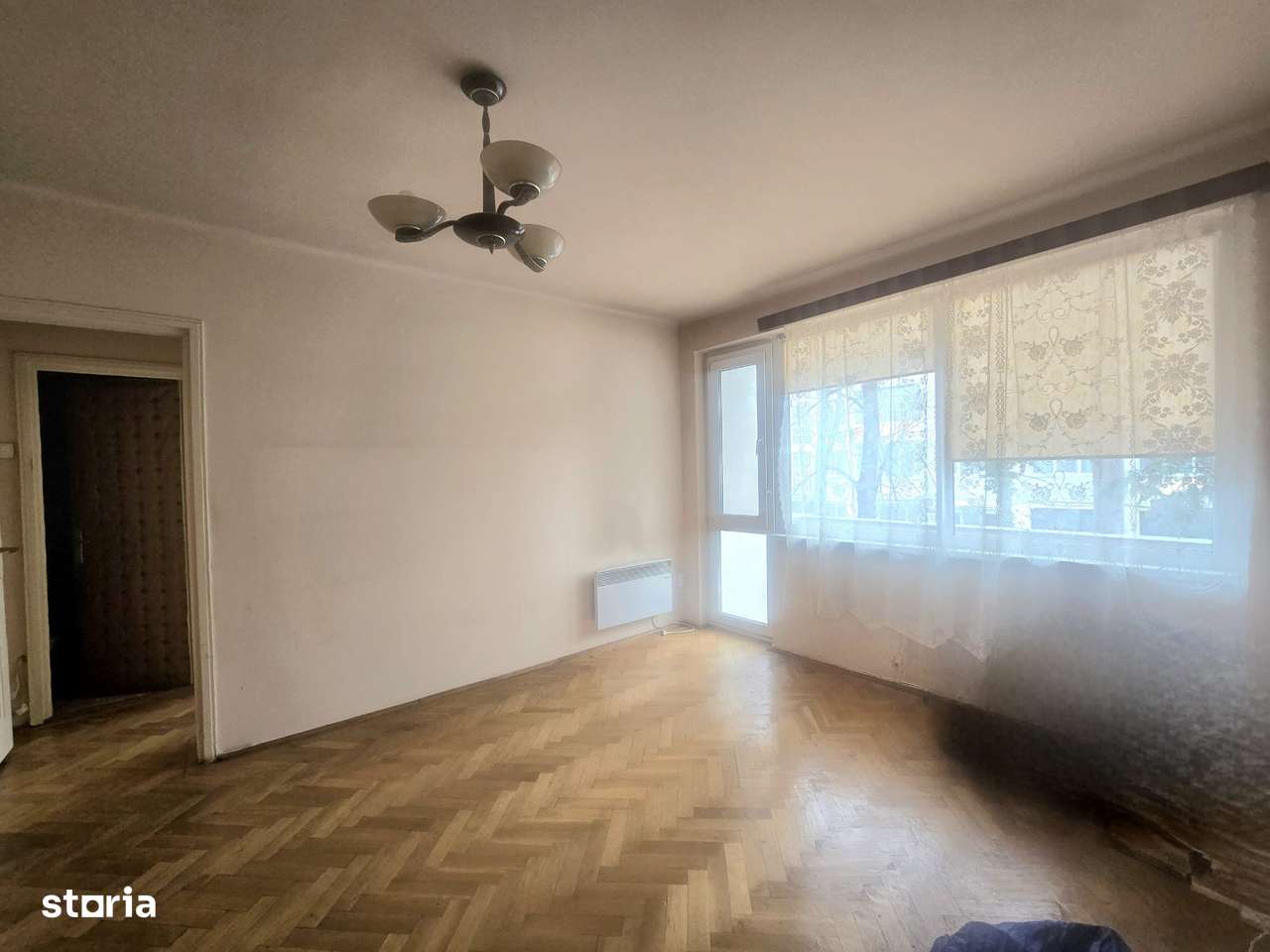 Hristo Botev apartament 3 camere la etajul 1-1