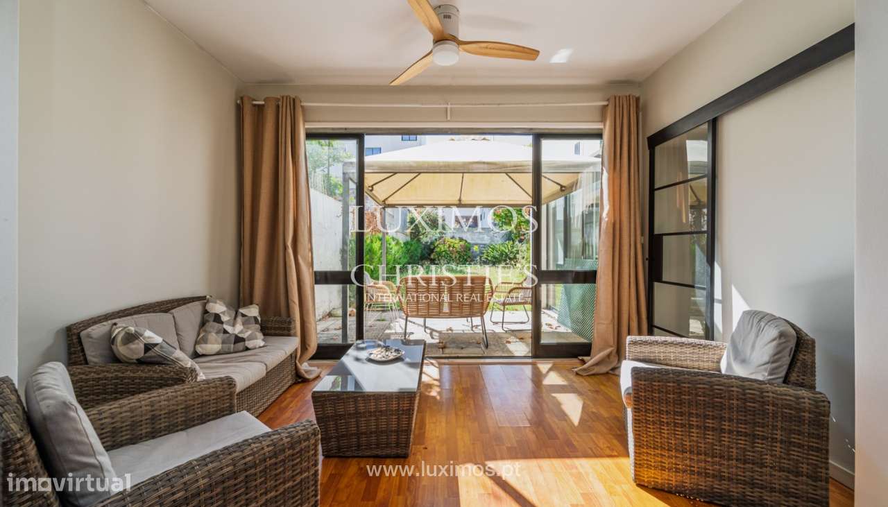 Moradia V7 com jardim orientado a poente para venda na Foz do Porto - Grande imagem: 2/25