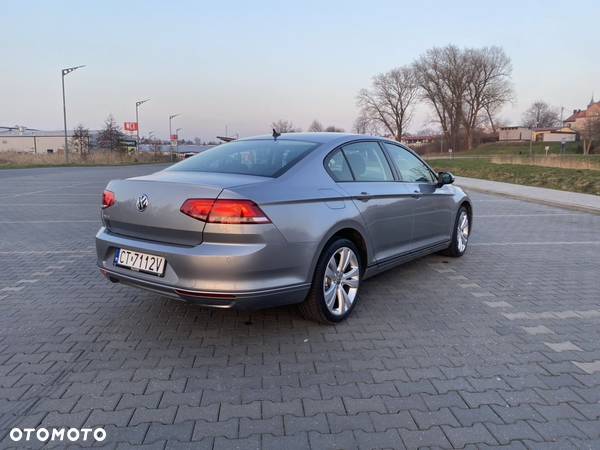 Volkswagen Passat Variant 2.0 TDI (BlueMotion Technology) Comfortline - 6