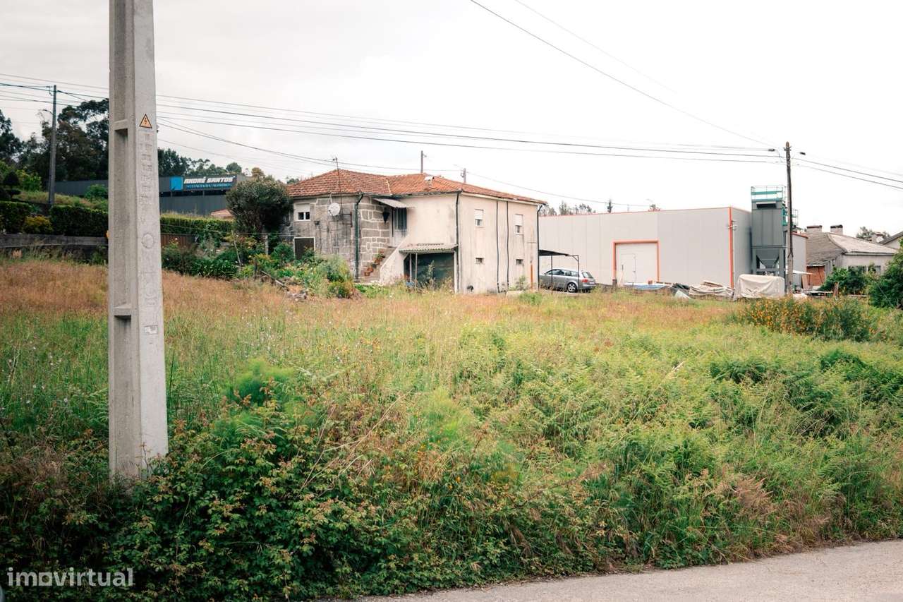 Lote de Terreno  Venda em Lustosa e Barrosas (Santo Estêvão),Lousada-9