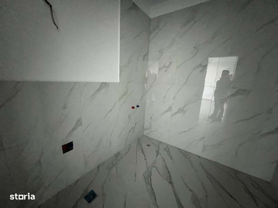 Apartament de 2 camere, 49 mp, balcon, zona Teilor — fotografia 3