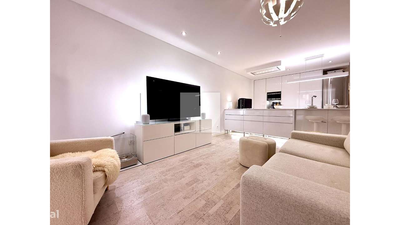 Apartamento T1 c/ Parqueamento - Grande imagem: 4/34