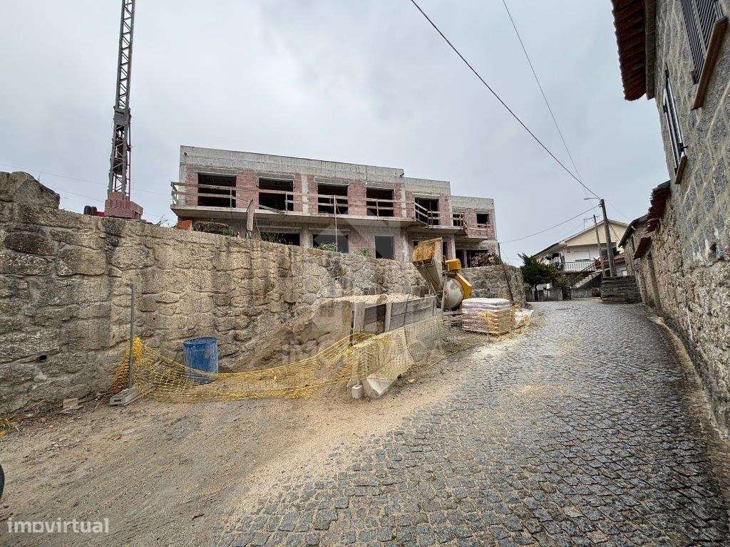Venda Moradia Gaveto T3 Nova em Lamas, Braga - Condomínio Fechado - Grande imagem: 5/33