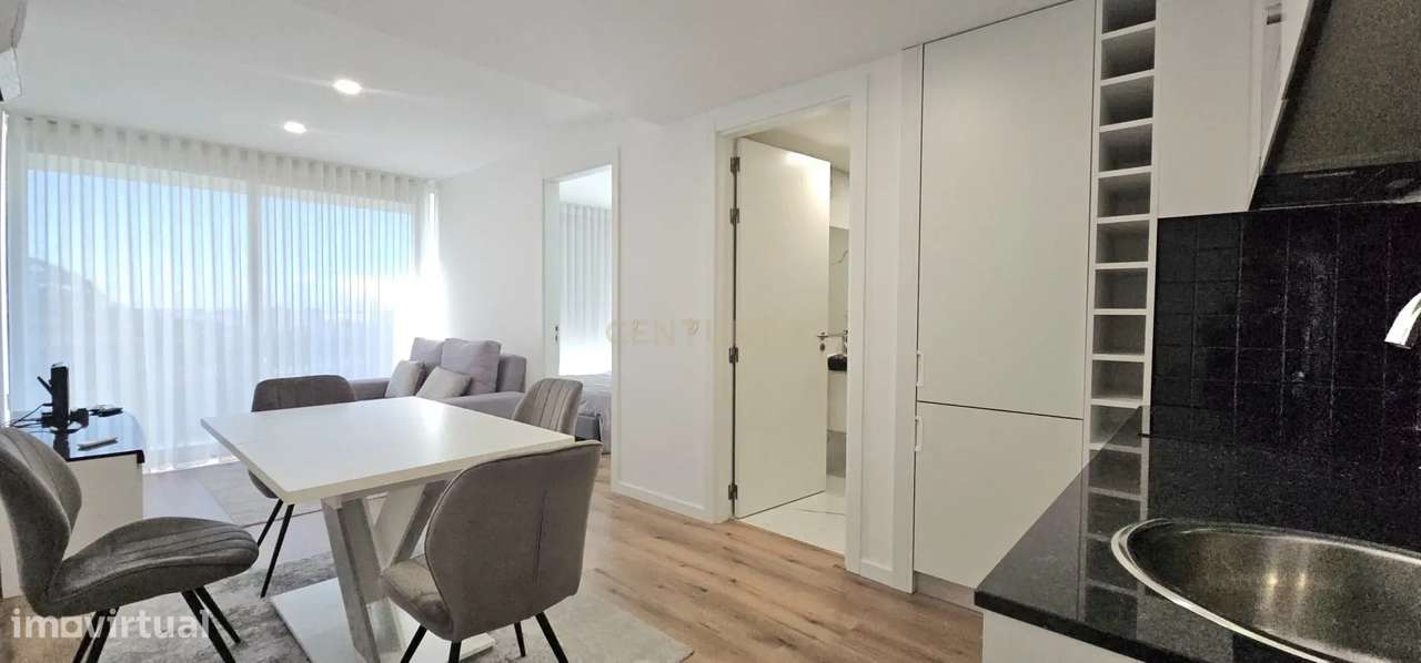 Apartamento T0 transformado em T1, mobilado, na Povoa de Varzim - Grande imagem: 5/15