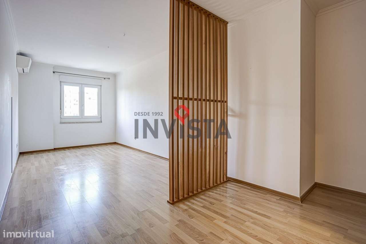 Apartamento T3 com parqueamento-11