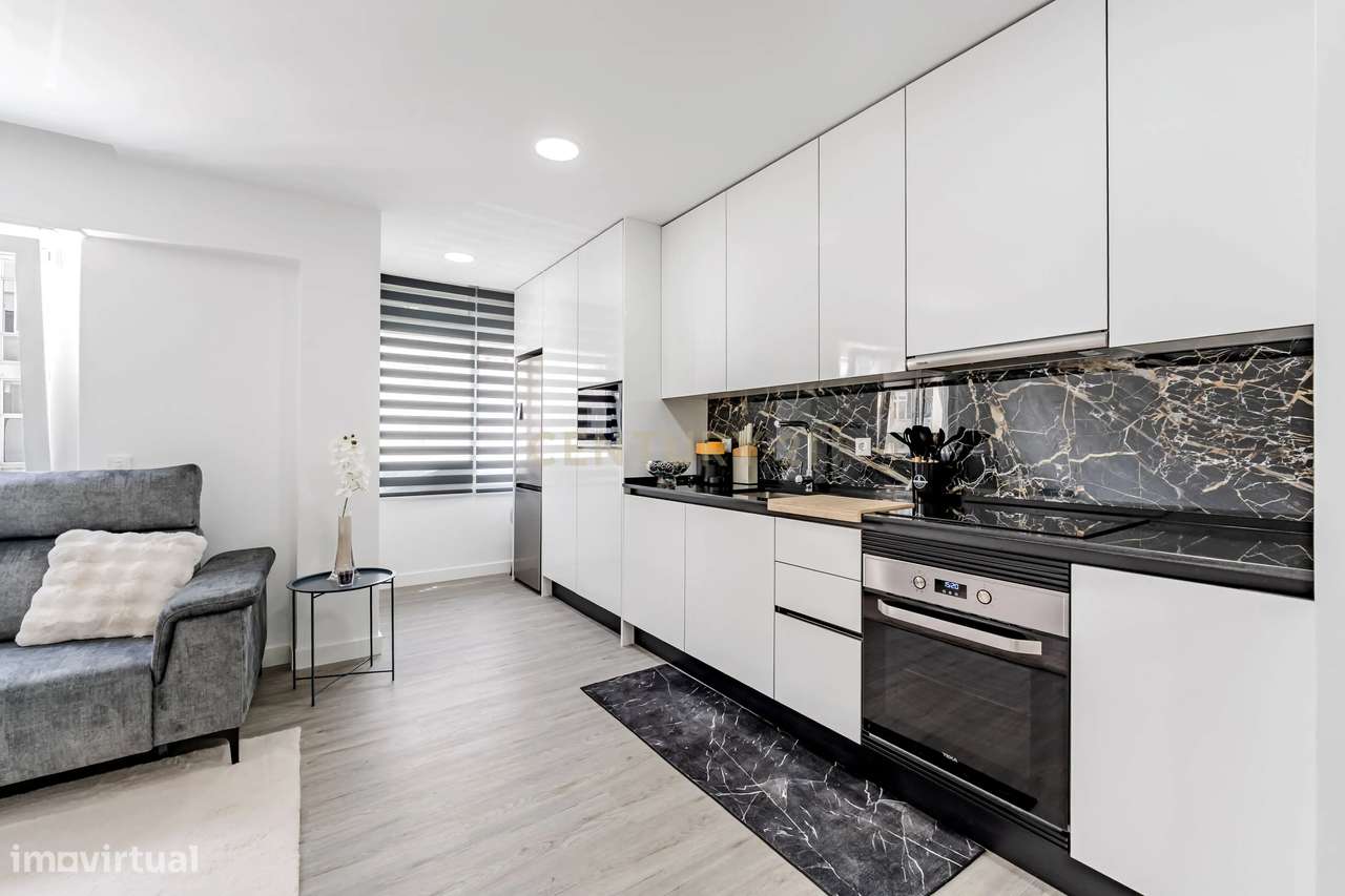 Apartamento T1 Como Novo, em Corroios-6