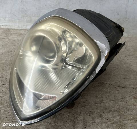 LAMPA PRAWA PRZÓD PRZEDNIA LANCIA THESIS XENON - 2