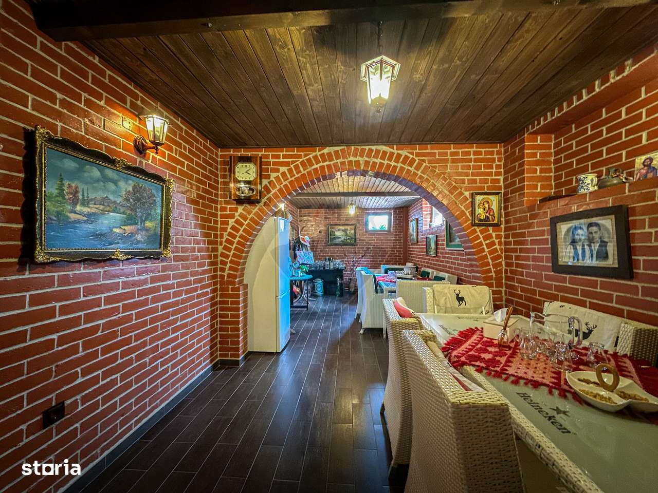 Vila de vanzare pe Str.Strugurilor/Terezian-5