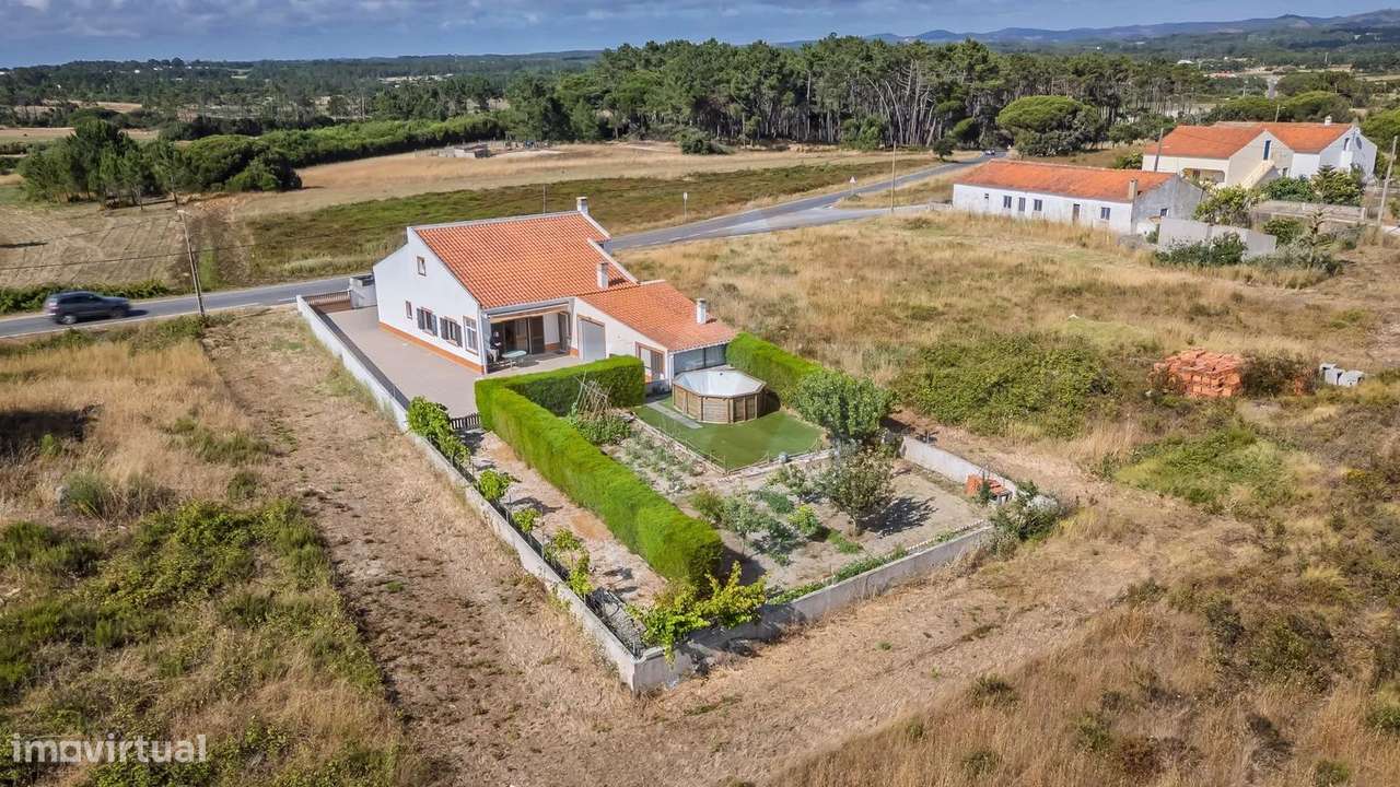 Excelente moradia T4 , garagem e zona de barbecue no Rogil, Aljezur - Grande imagem: 2/22