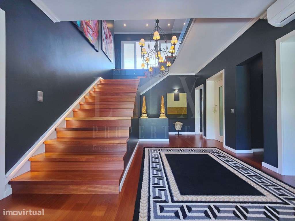 MORADIA DE LUXO NO CENTRO DO ESTORIL-6