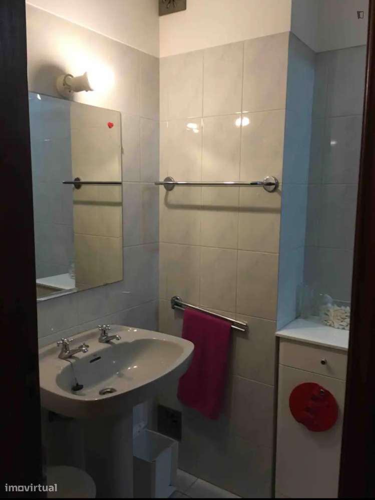 Quarto - localizado em Santarem - Grande imagem: 4/10