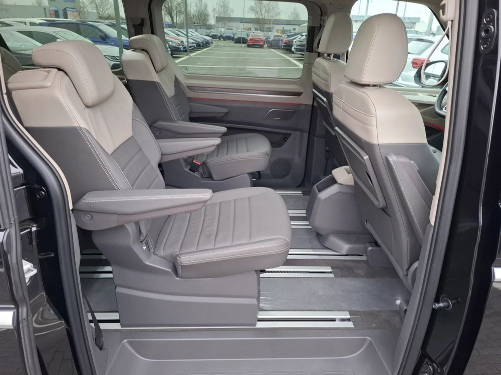 Salon PL Gwarancja fabryczna PHEV 218KM Panorama DCC Sam parkuje L2